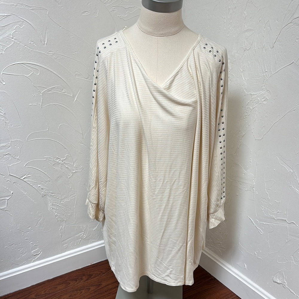 Rio & Rian  New York Elegant Cream Women's Top 3X